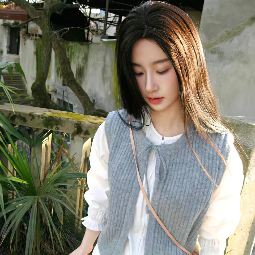 蓬门今始为君开